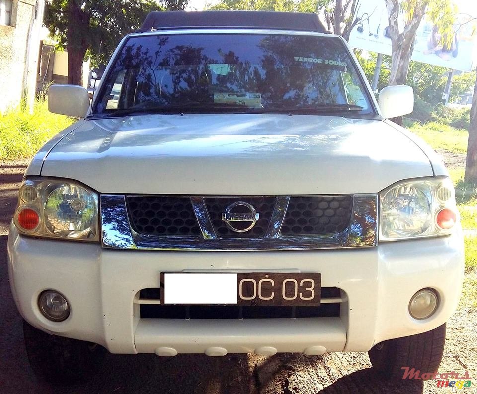 2003' Nissan photo #1