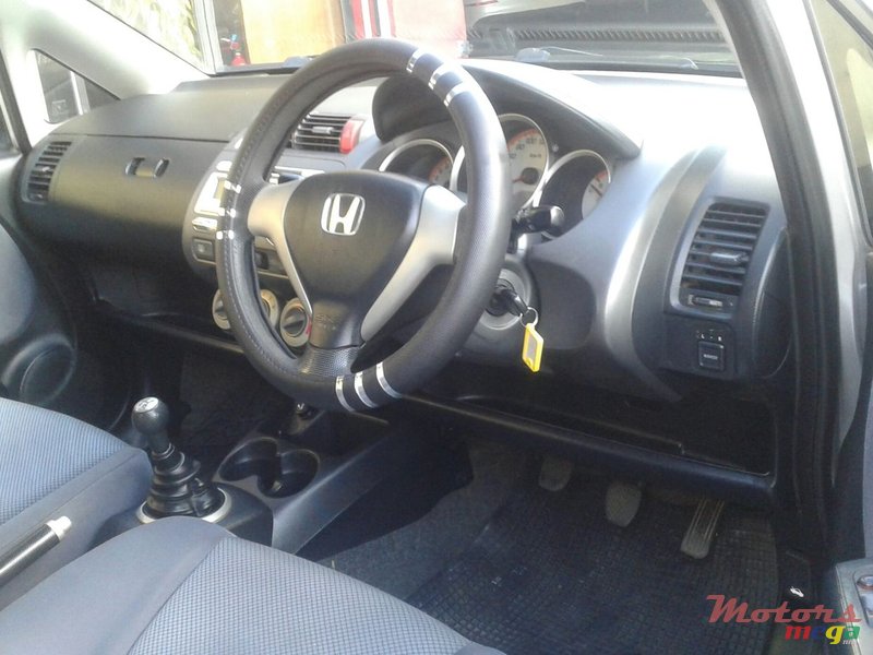 2008' Honda Jazz photo #4