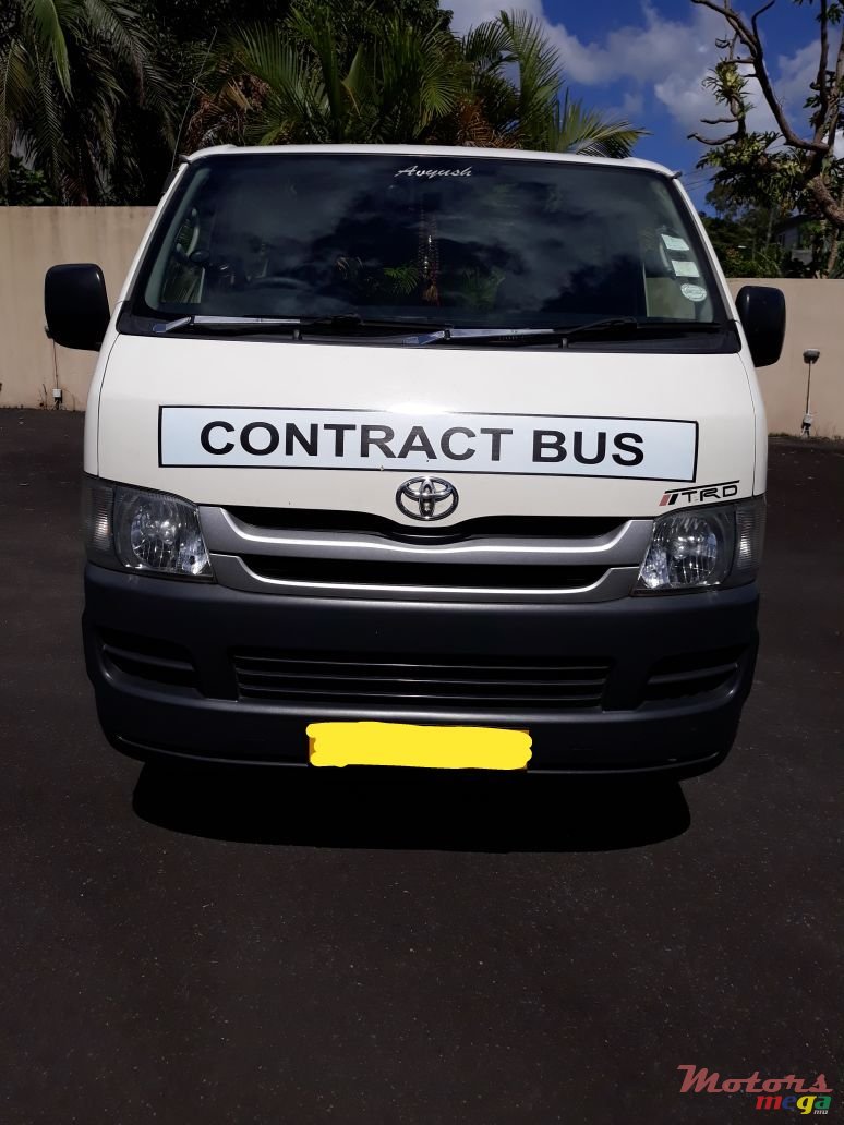 2010' Toyota HiAce Custom Wheels photo #2