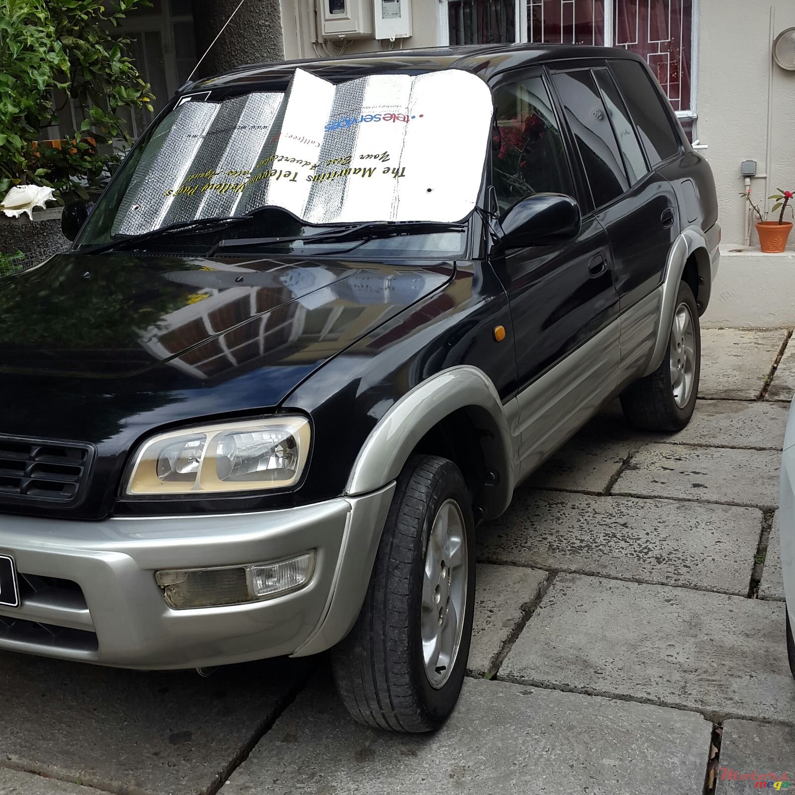 1999' Toyota RAV4 photo #2