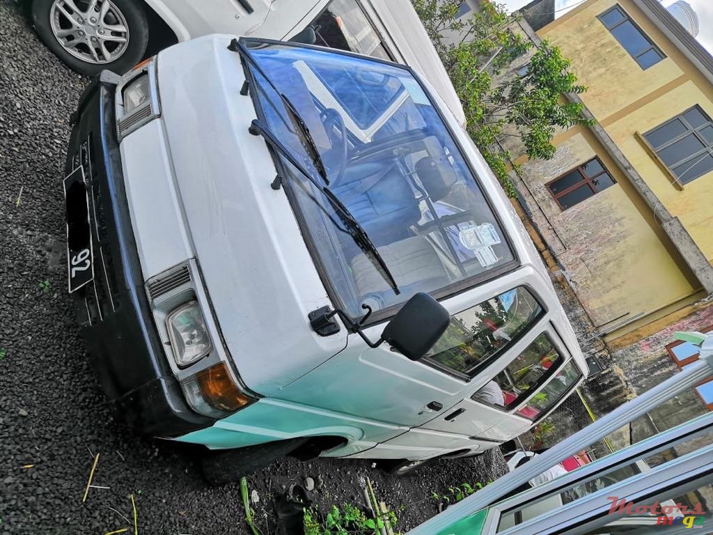 1992' Nissan Vanette photo #3