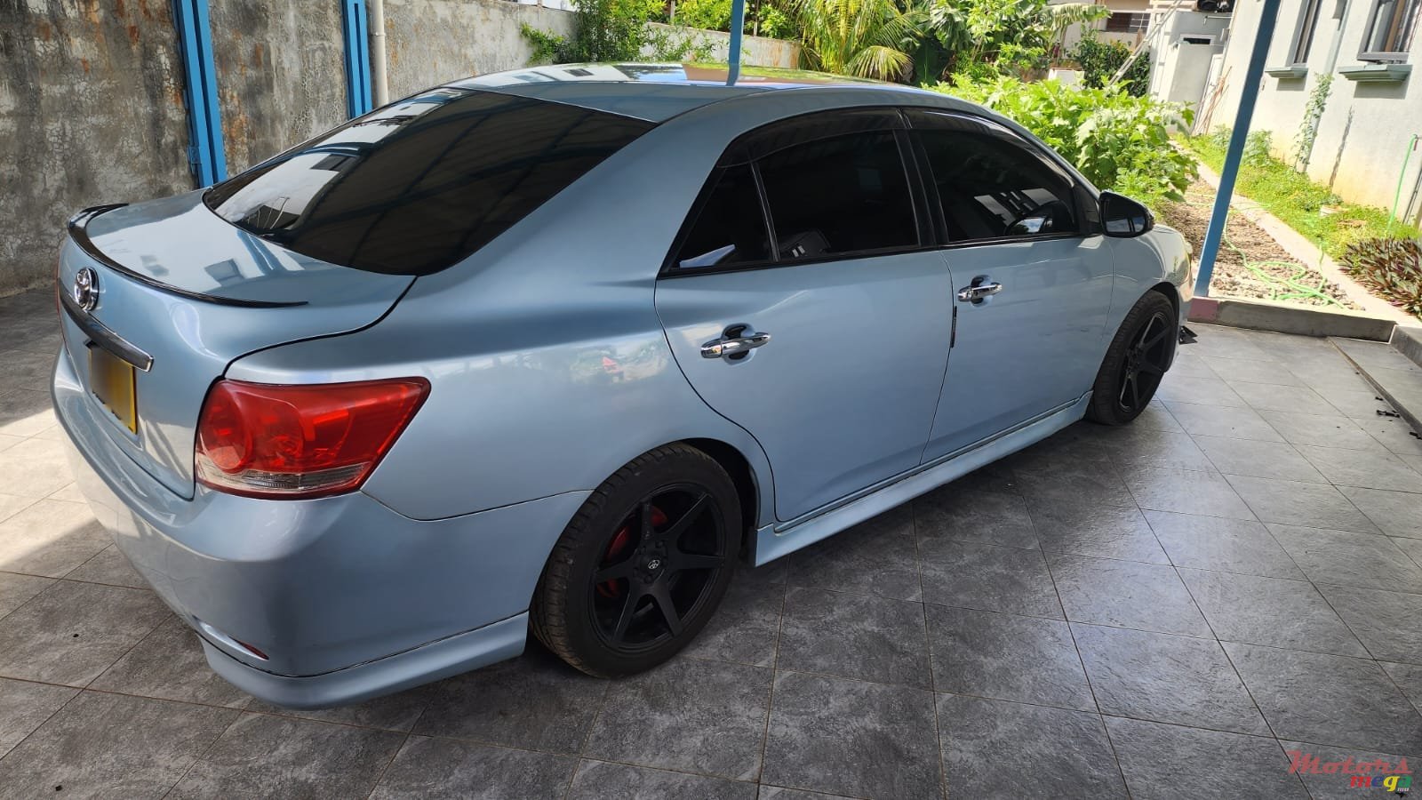 2013' Toyota Allion photo #2