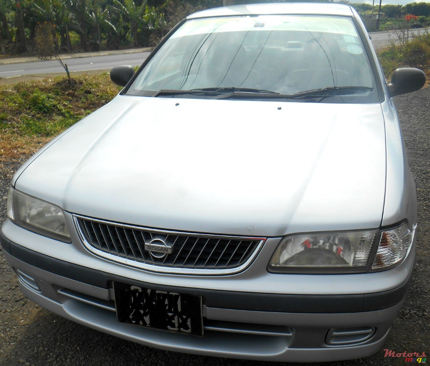 1999' Nissan Sunny photo #1