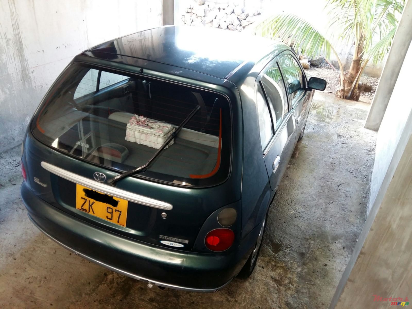 1997' Toyota Starlet Carat photo #3