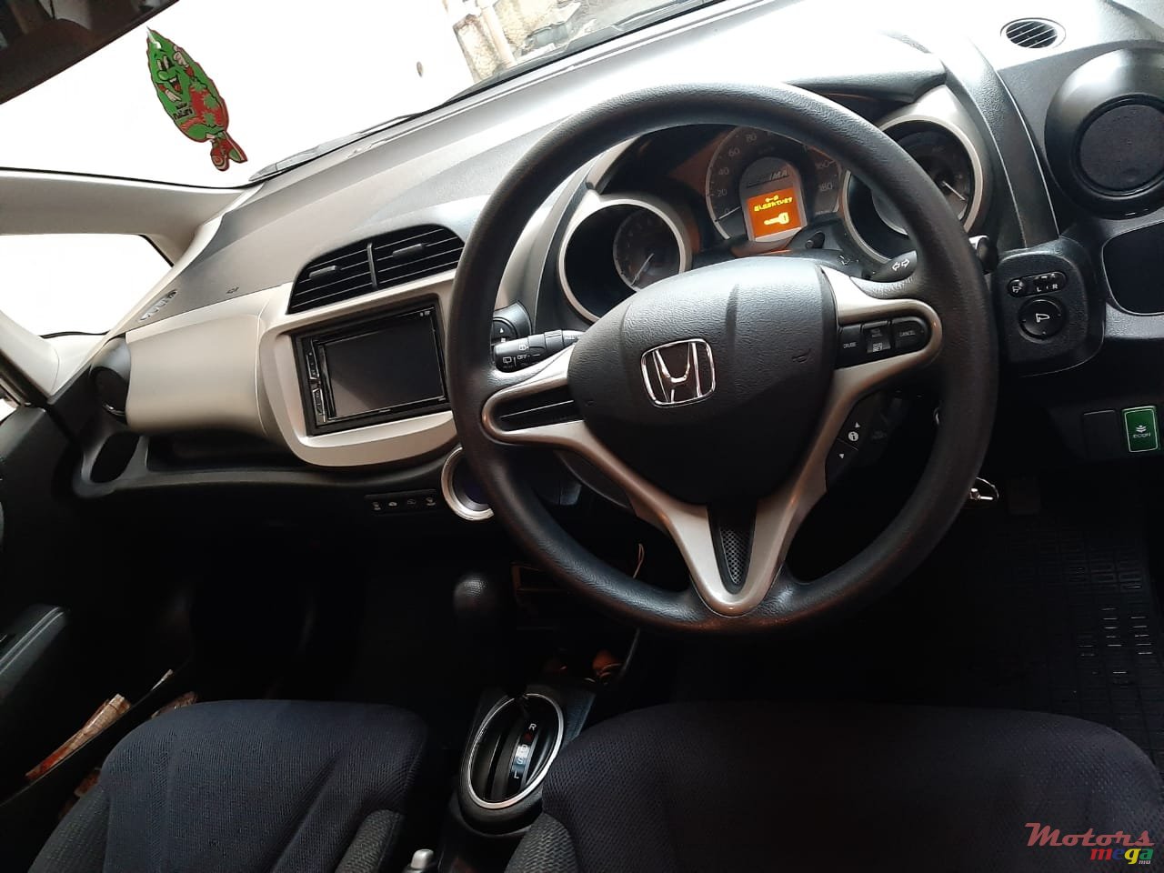 2013' Honda Fit Hybrid photo #6