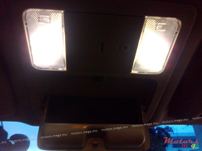 2007' Nissan Tiida Latio Saloon photo #7