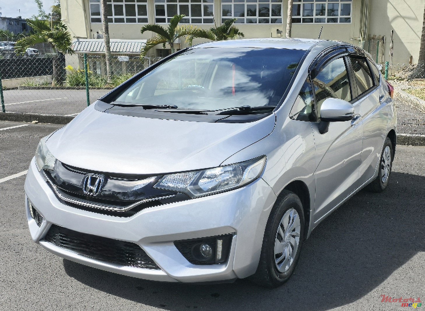 2015' Honda Fit NON HYBRID photo #1