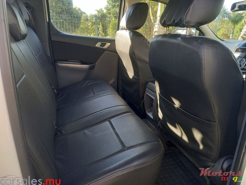2020' Mazda BT-50 2.2 4x4 photo #5