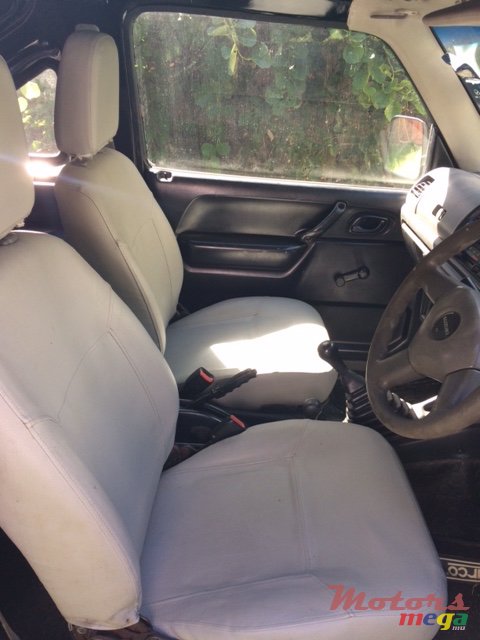 2003' Suzuki Jimny 1.3L photo #4