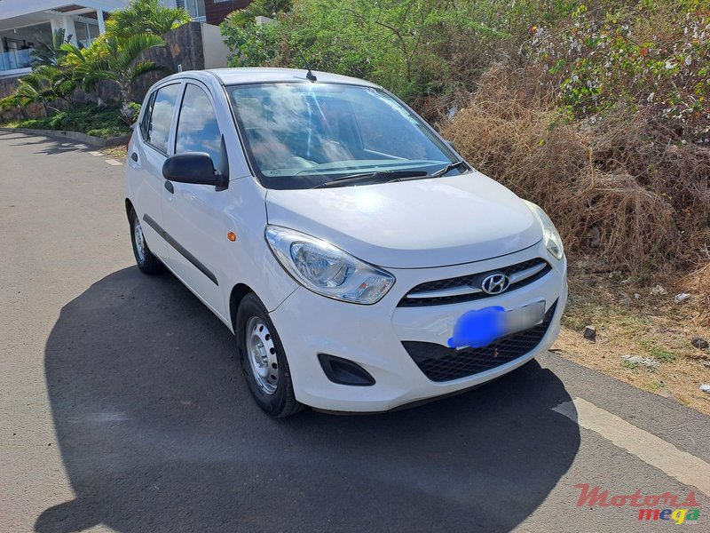 2015' Hyundai i10 photo #1