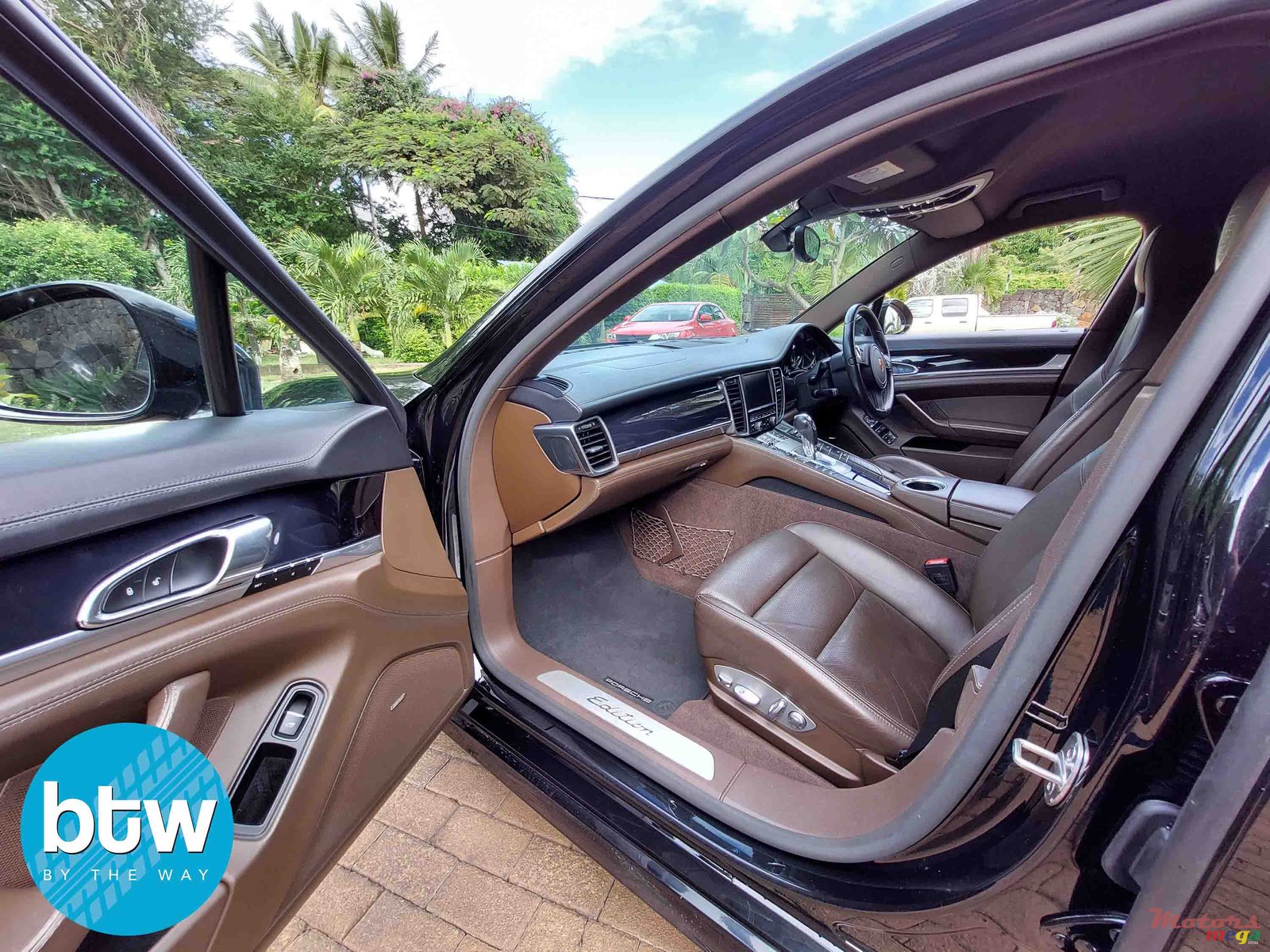 2016' Porsche Panamera photo #4