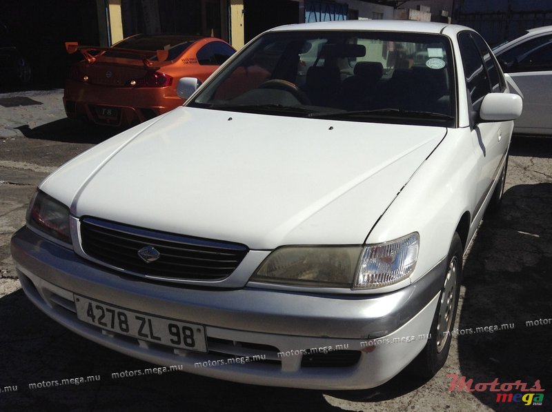 1998' Toyota Premio photo #1