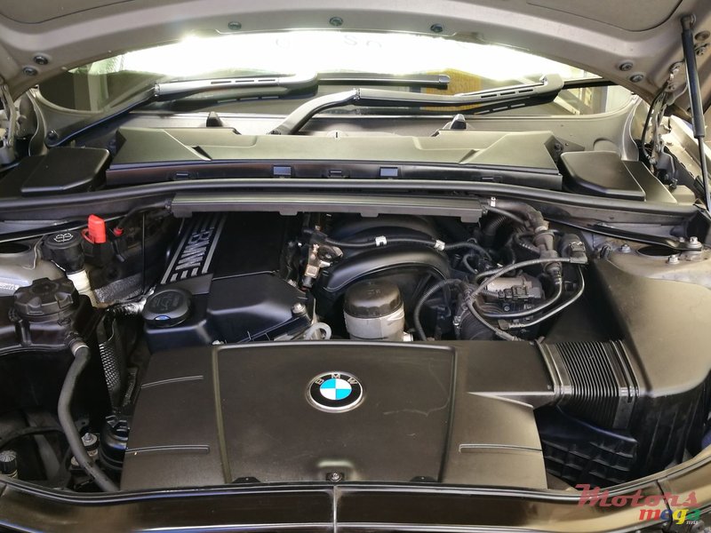 2008' BMW 3 Series photo #4