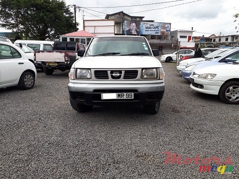 1999' Nissan Navara photo #3