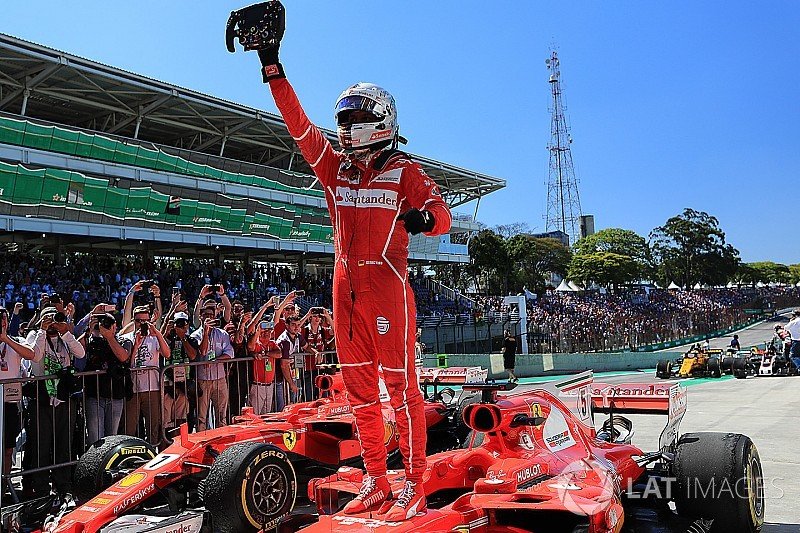 Brazilian GP: Vettel wins as Hamilton recovers to fourth