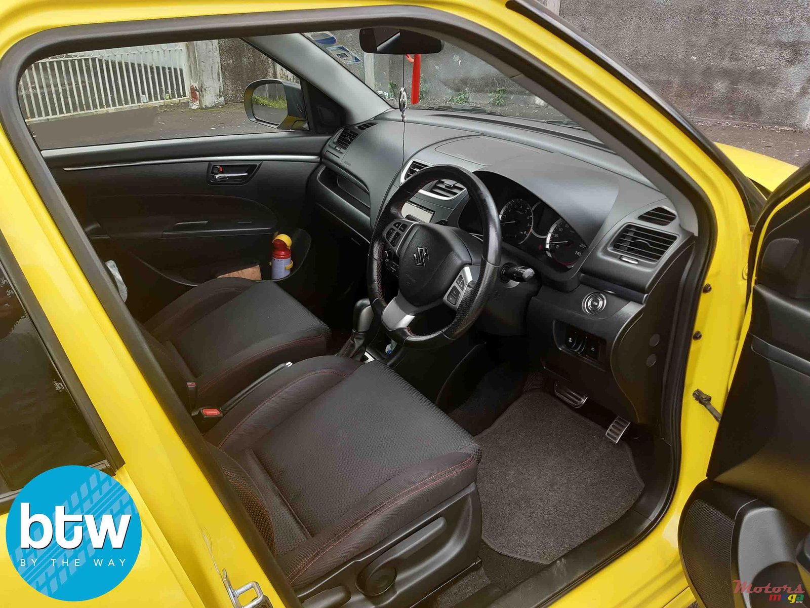 2013' Suzuki Swift Sport photo #6