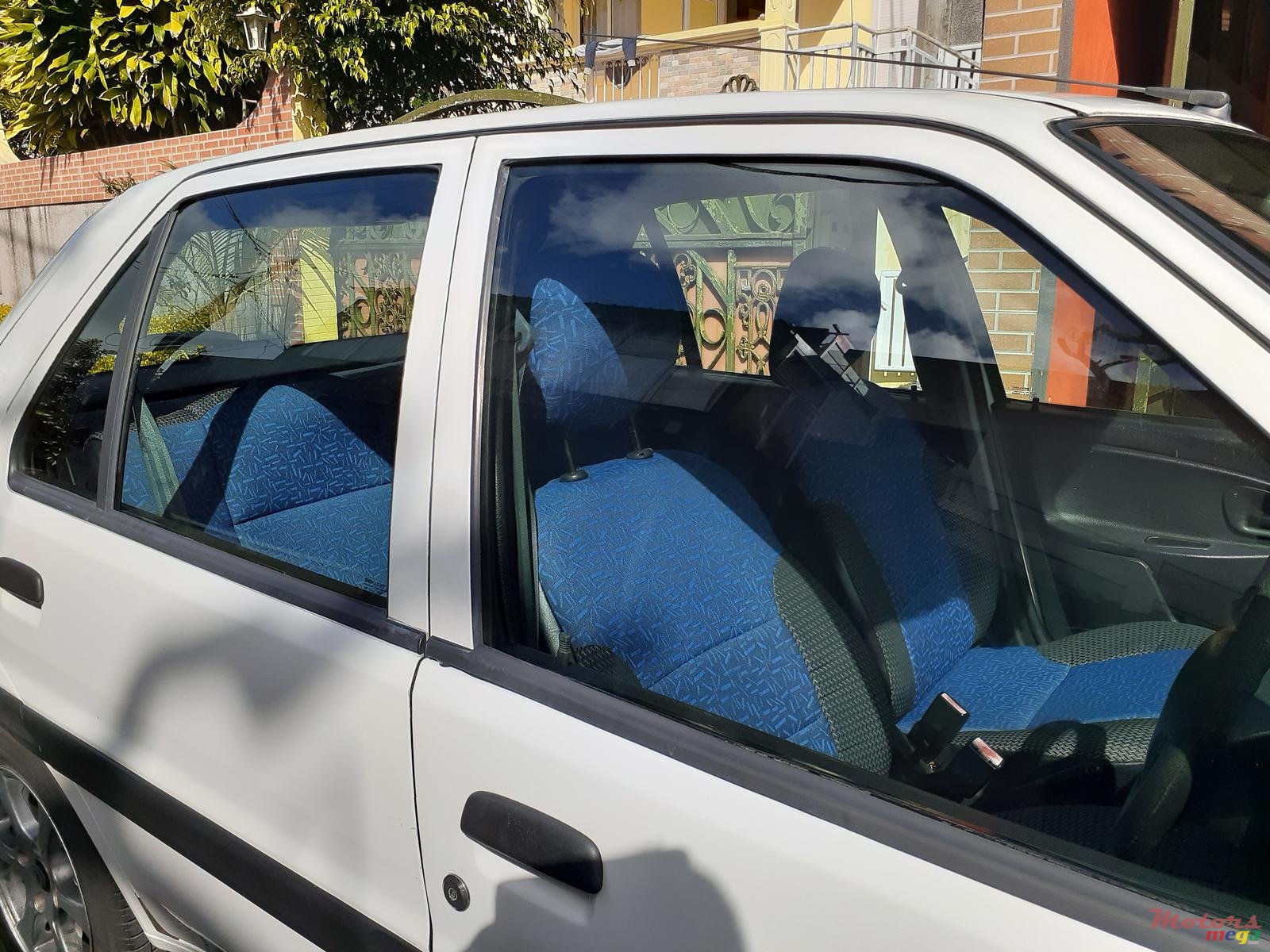 2000' Citroen Saxo photo #2