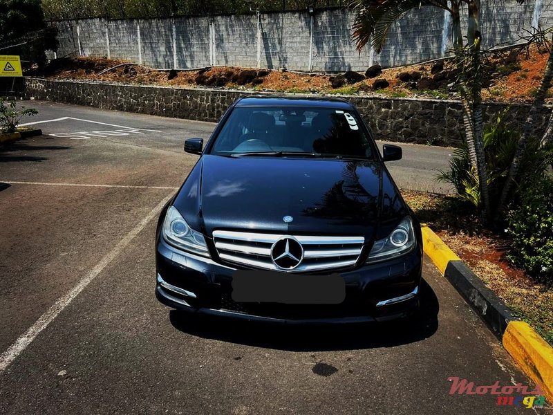 2011' Mercedes-Benz C 180 AMG pack photo #1