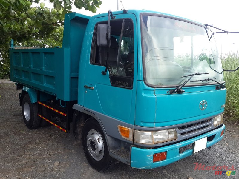 1997' Toyota Dyna (Camion Bascule) photo #1