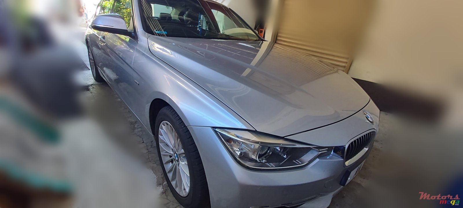 2012' BMW 3 Series photo #3