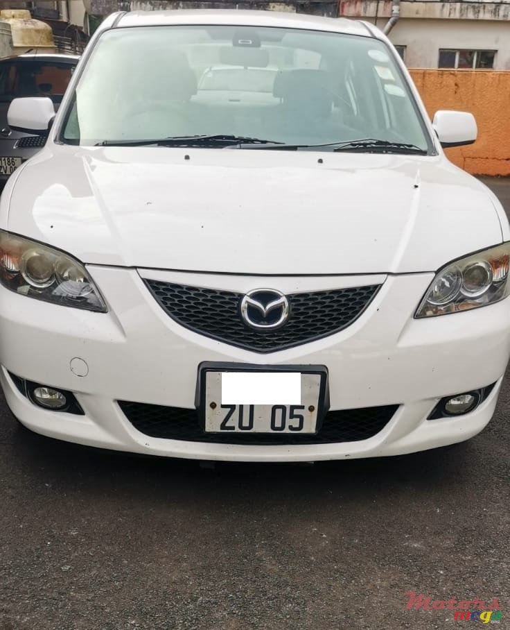 2005' Mazda Axela photo #1