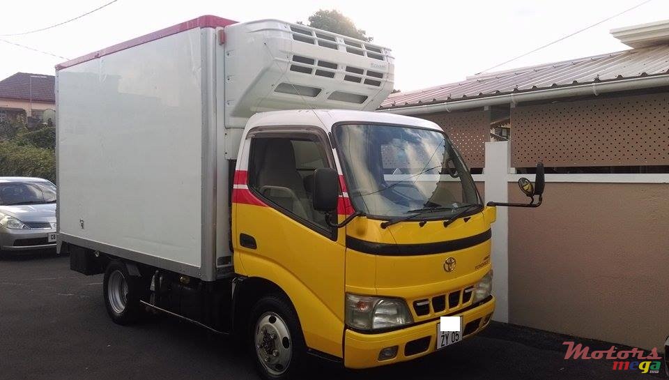 2005' Toyota Toyoace Frigo 3.5 Ton photo #1