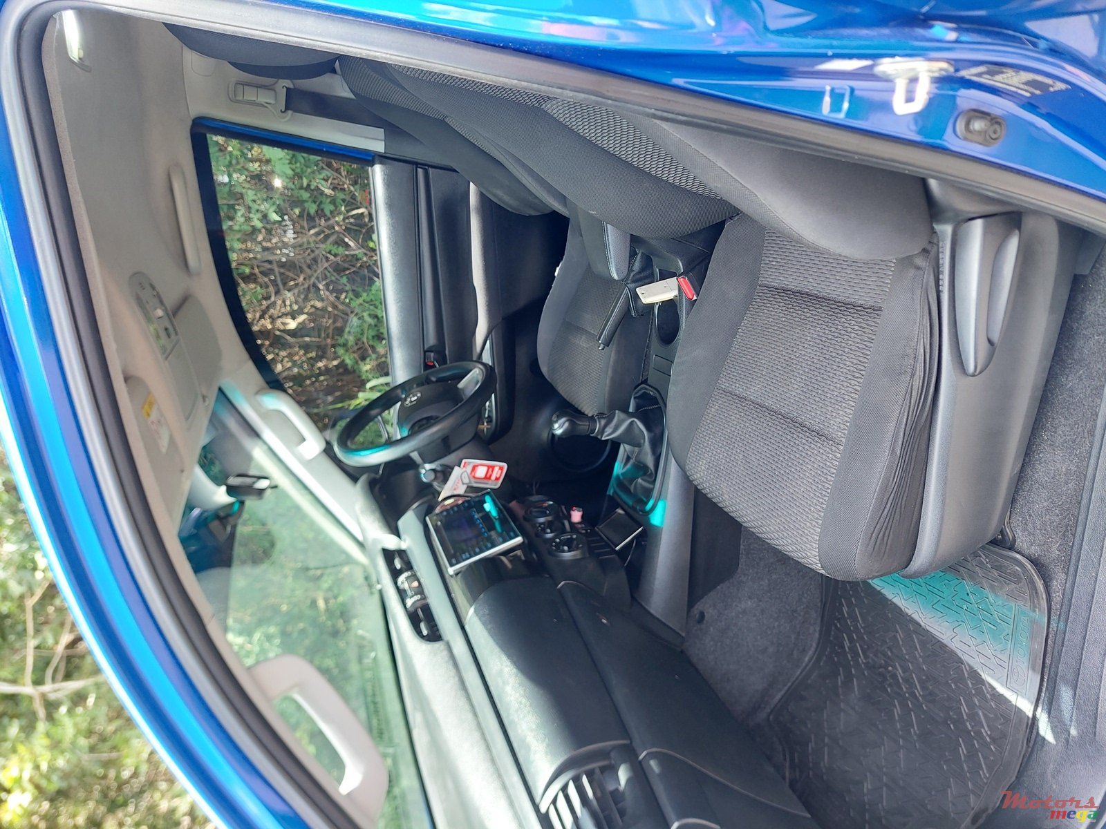 2017' Toyota Hilux photo #3