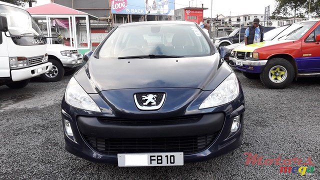 2010' Peugeot 308 photo #2