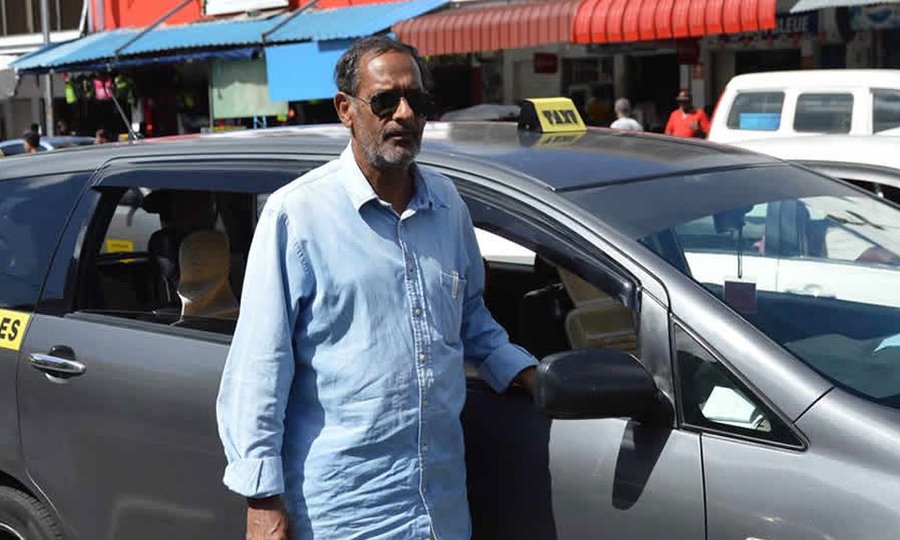 Raffick Bahadoor : « Bann sofer taxi bizin transport bann dimun ki ena WAP »