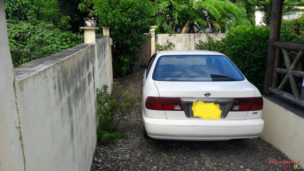 1998' Nissan photo #4