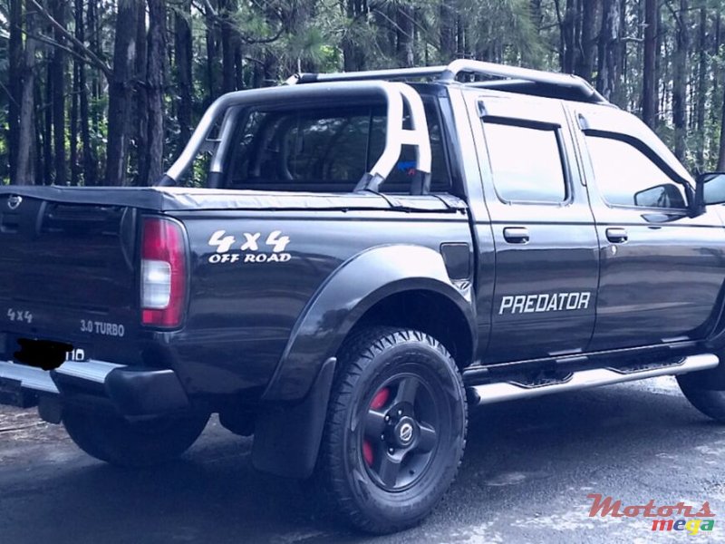 2009' Nissan Hardbody 4x4 3.0 predator photo #2