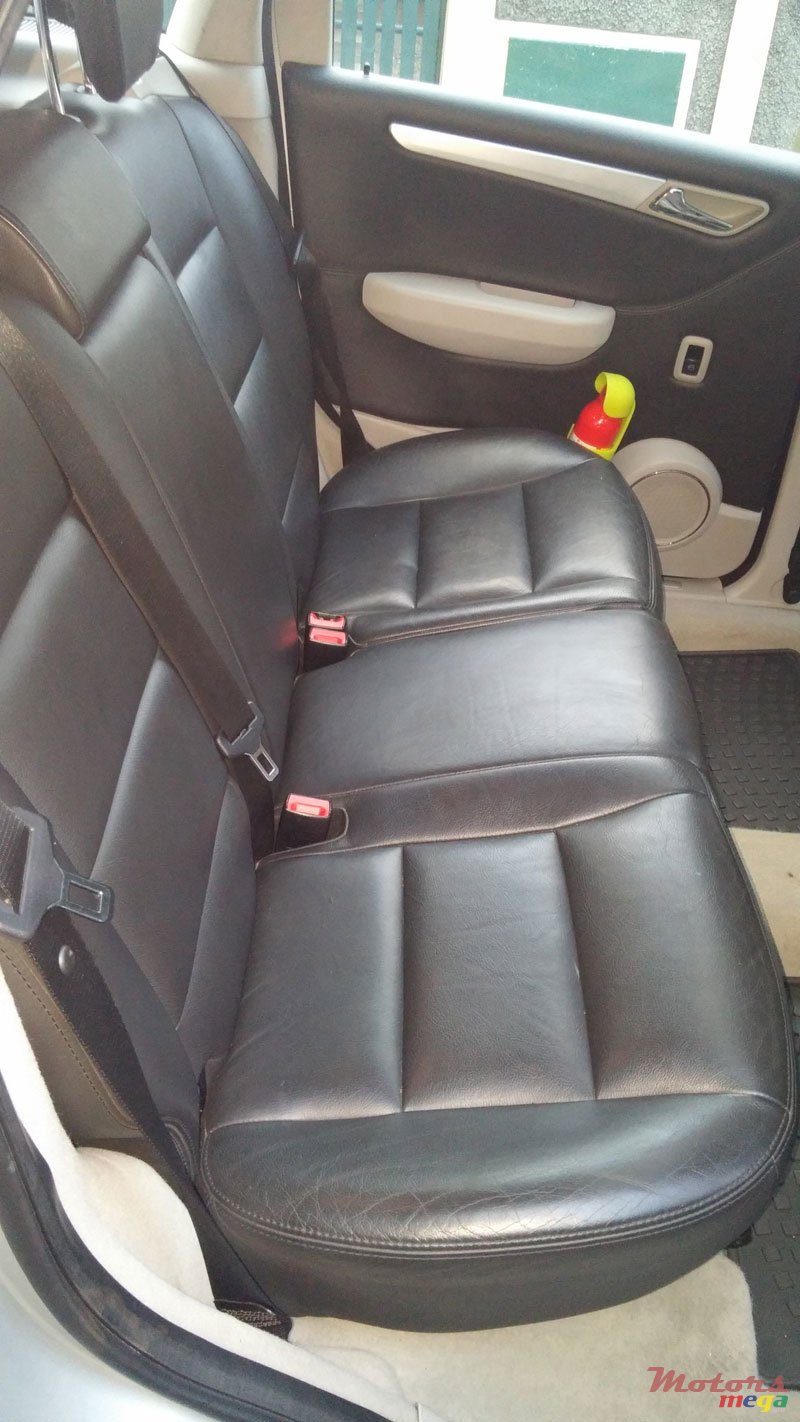 2008' Mercedes-Benz B 150 photo #2