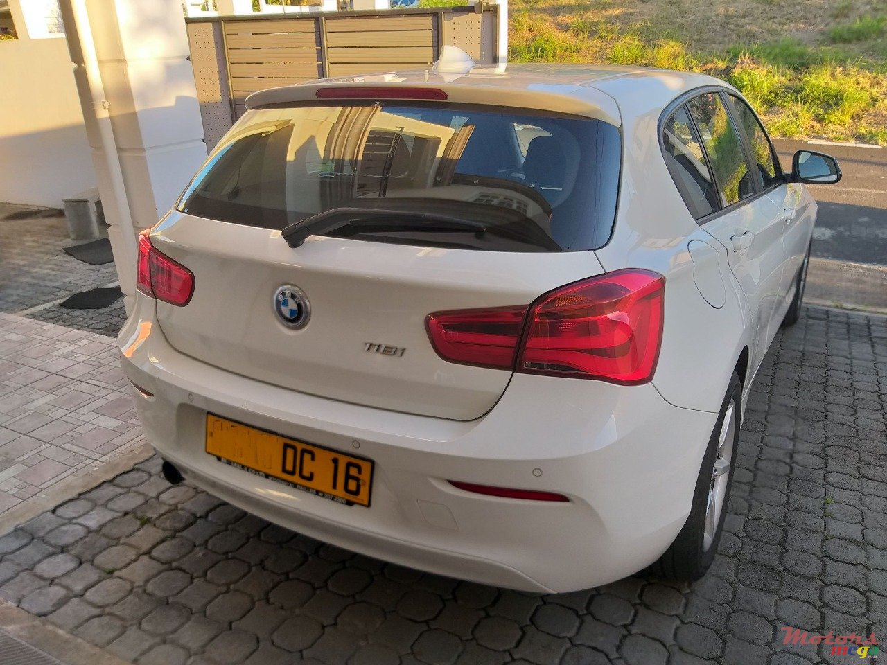 2016' BMW 118 I photo #3