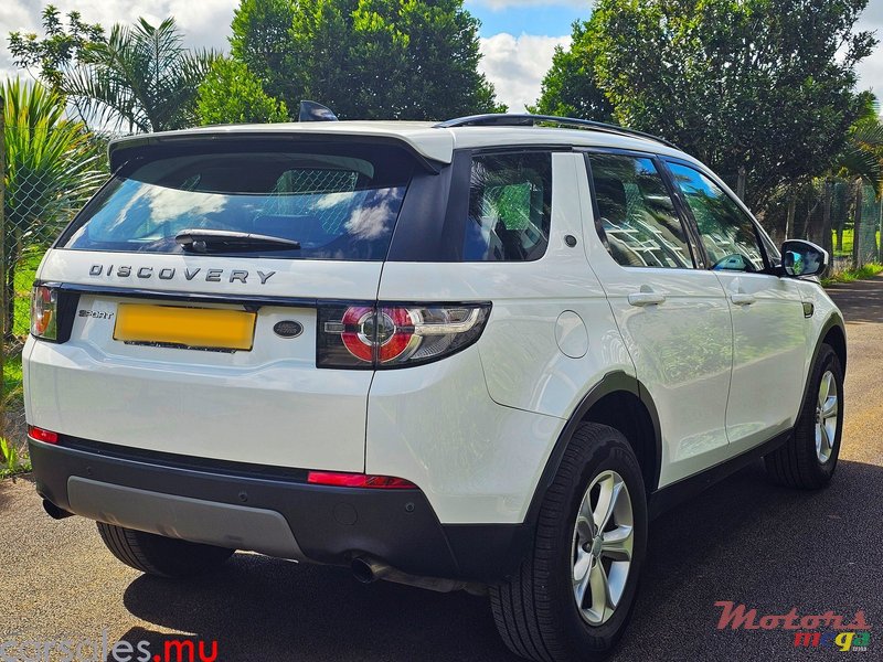 2018' Land Rover Discovery Sport 2.0TD photo #4