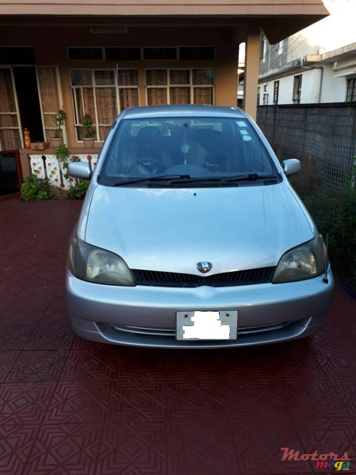 2000' Toyota photo #1