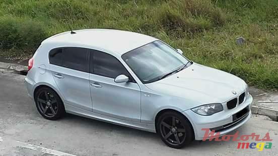 2008' BMW 1 Series 5 Door photo #1