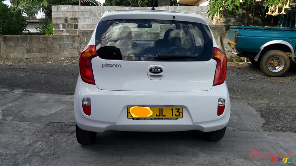 2013' Kia Picanto photo #6