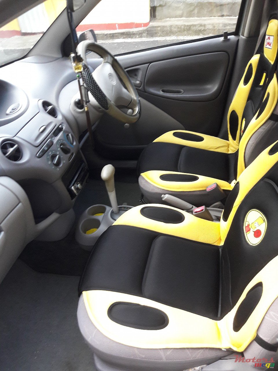 2000' Toyota RAV4 photo #5