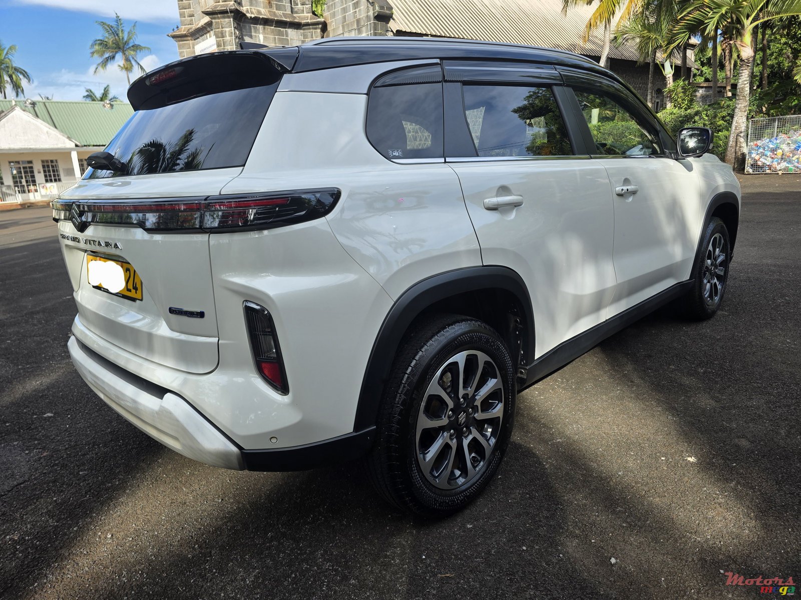 2024' Suzuki Grand Vitara photo #2