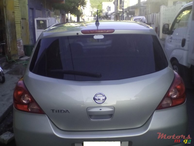 2007' Nissan Tiida photo #2