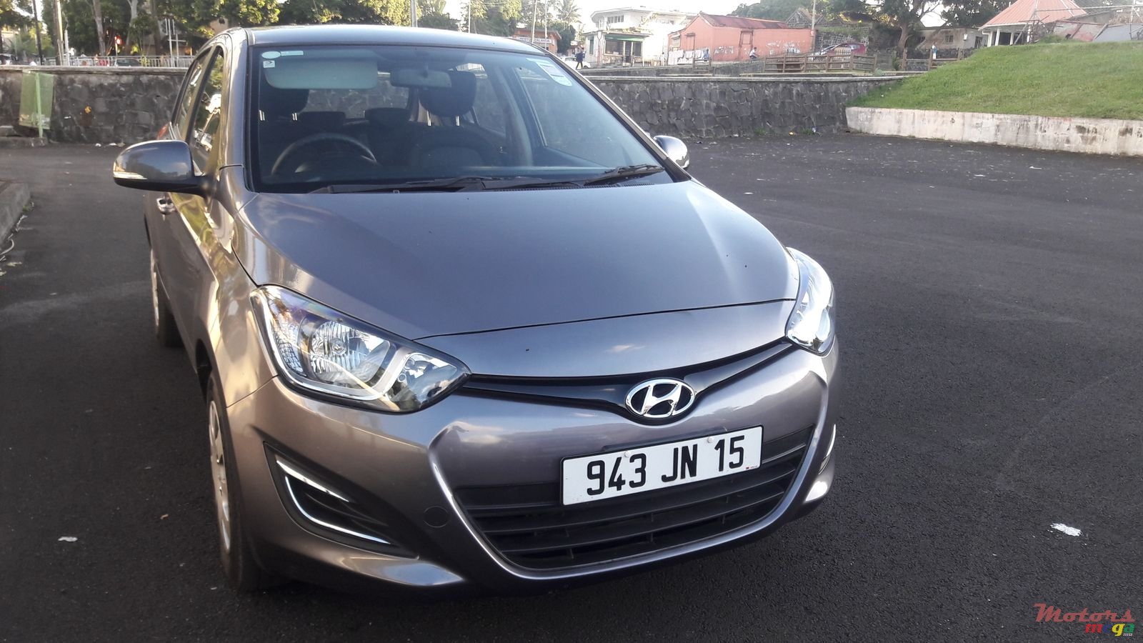 2015' Hyundai i20 Hatchback photo #1