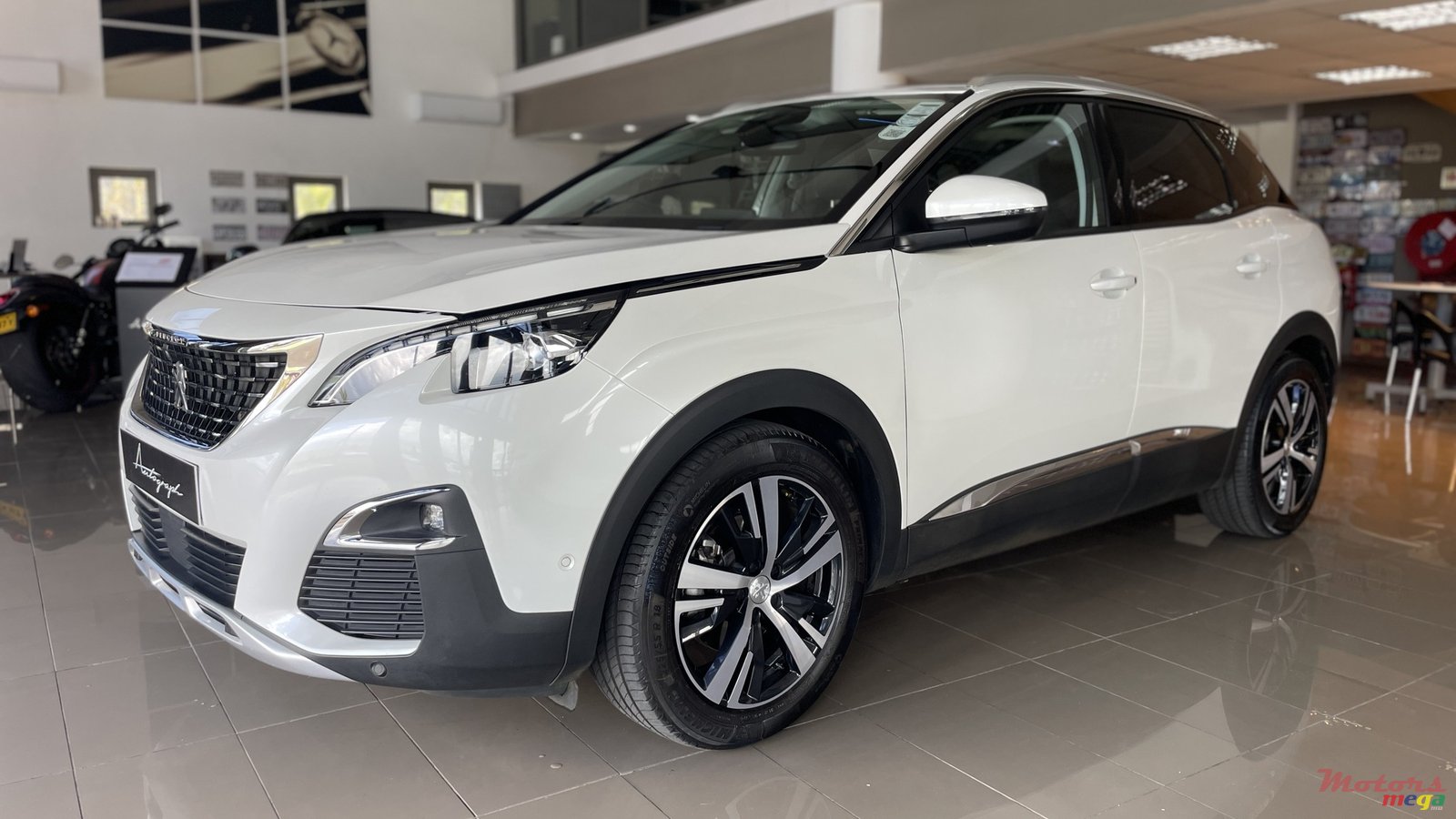 2019' Peugeot 3008 photo #1