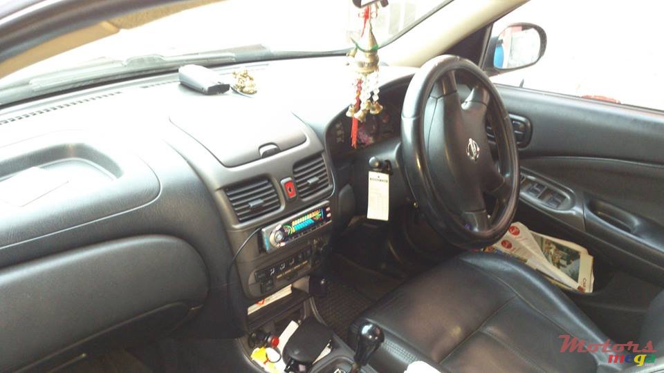 2004' Nissan Sunny N17 Ex Saloon photo #1