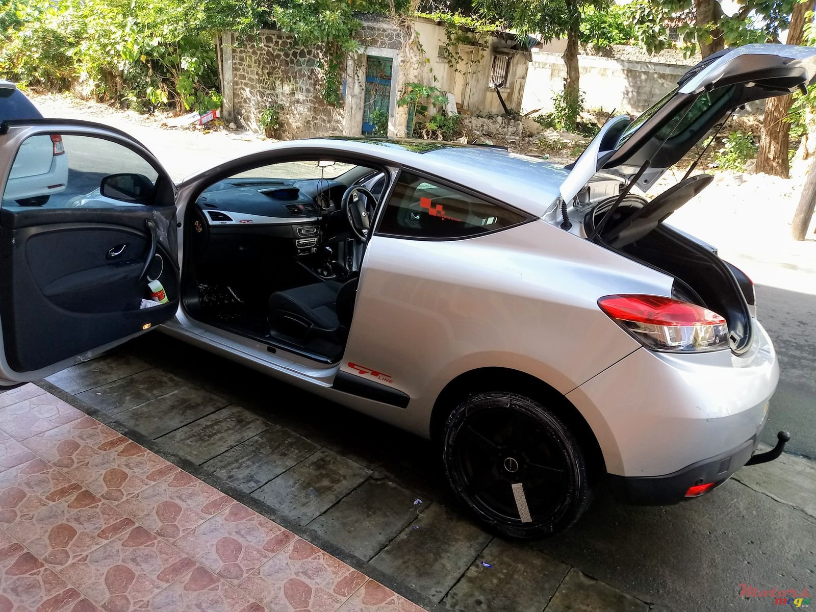 2013' Renault Megane Dorigine photo #6