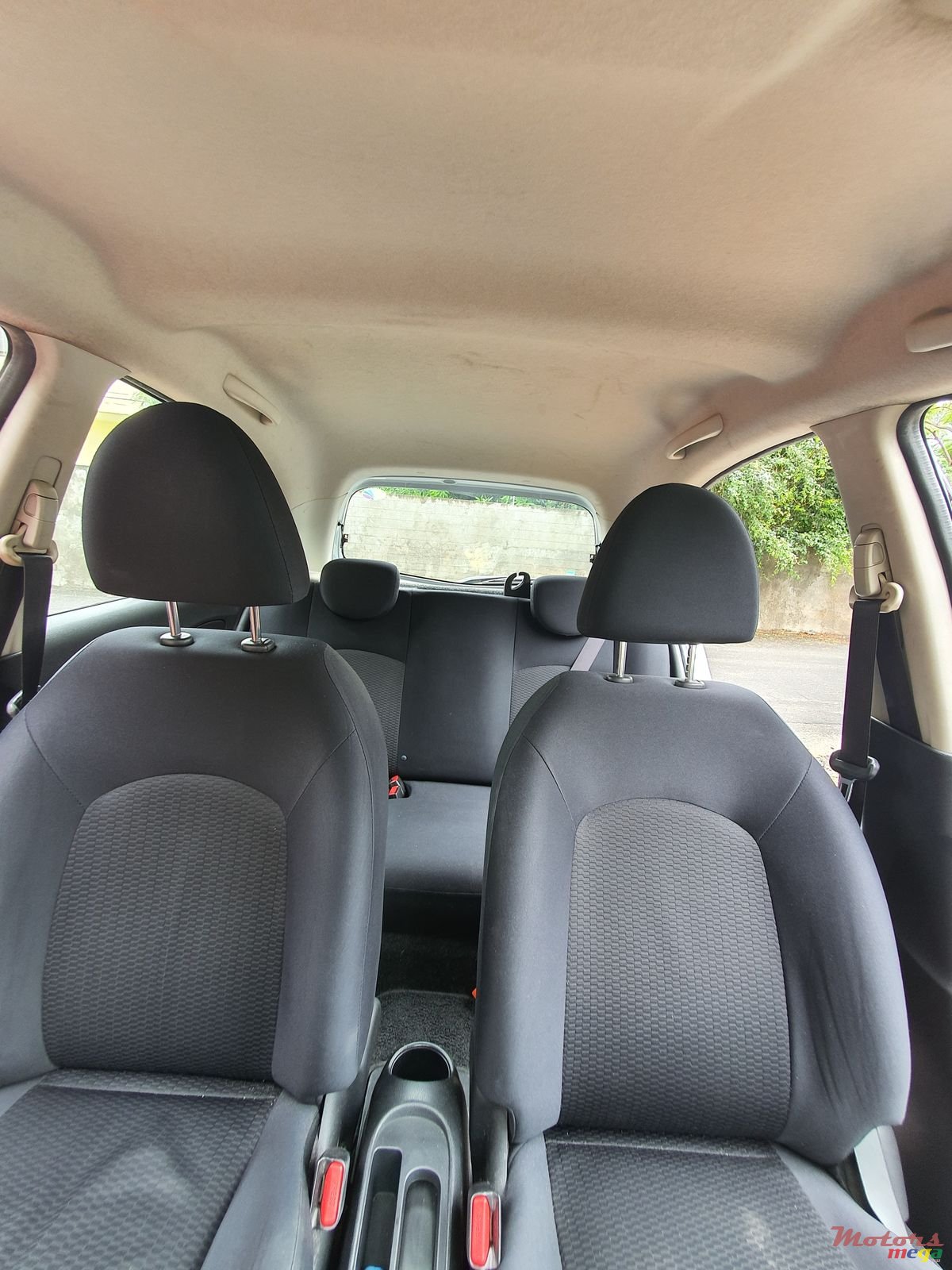 2011' Nissan March photo #4