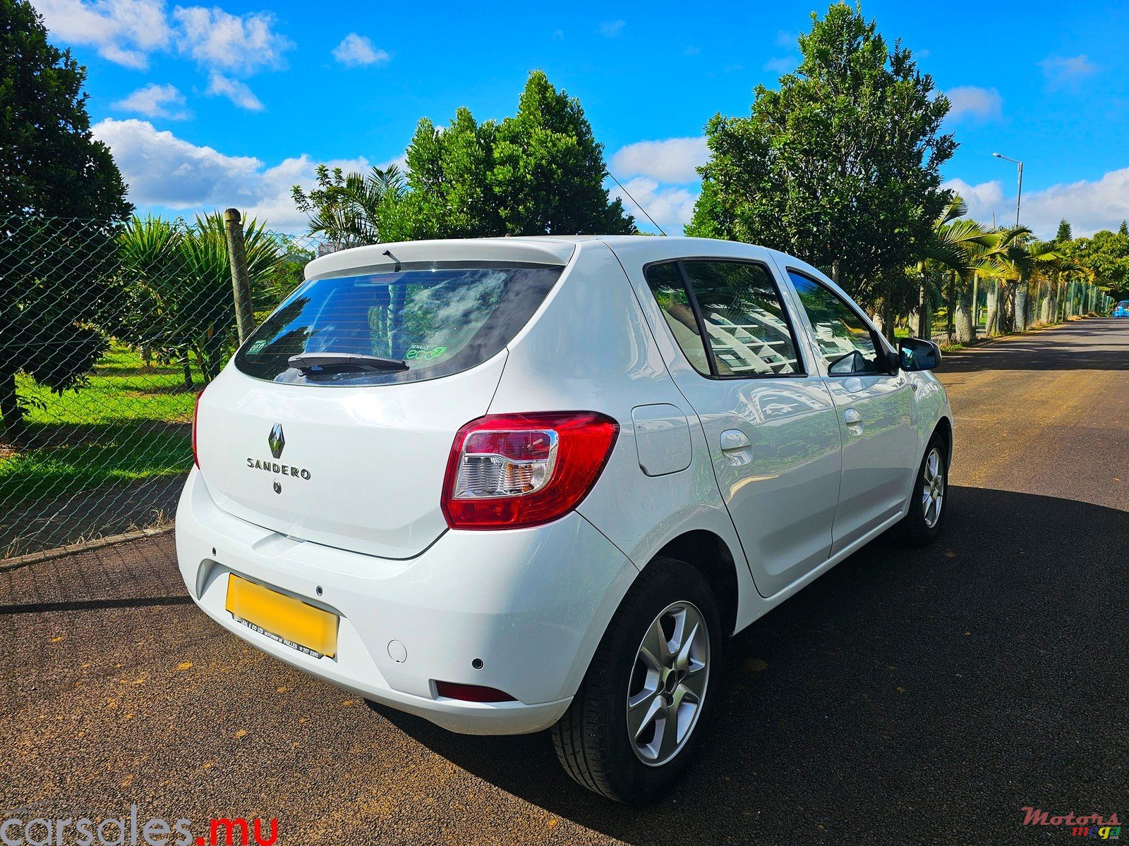 2016' Renault Sandero StepWay 0.9 Turbo photo #4