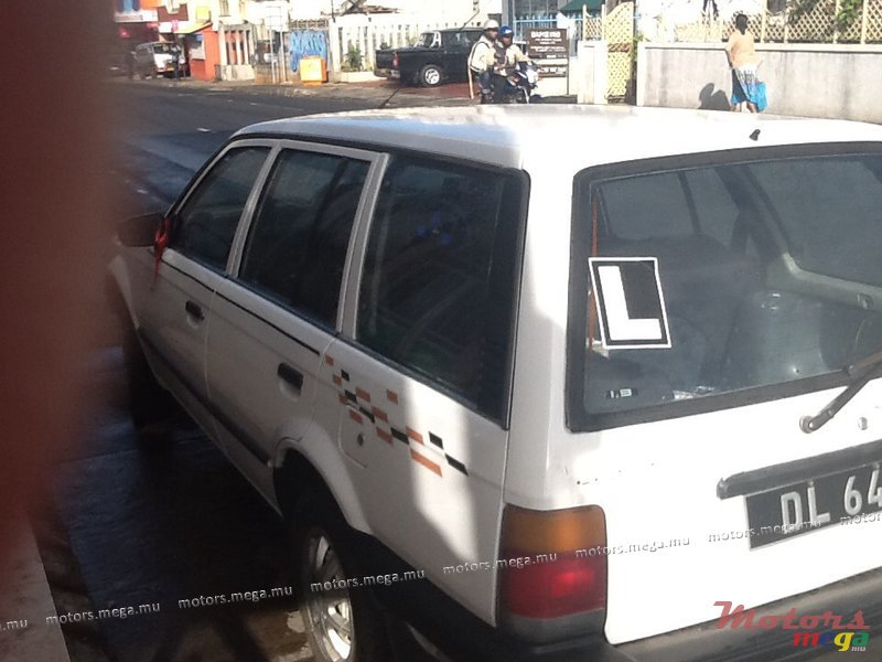 1990' Mazda 323 Autovan photo #2