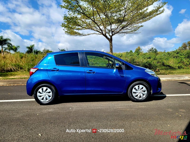 2017' Toyota Vitz photo #4