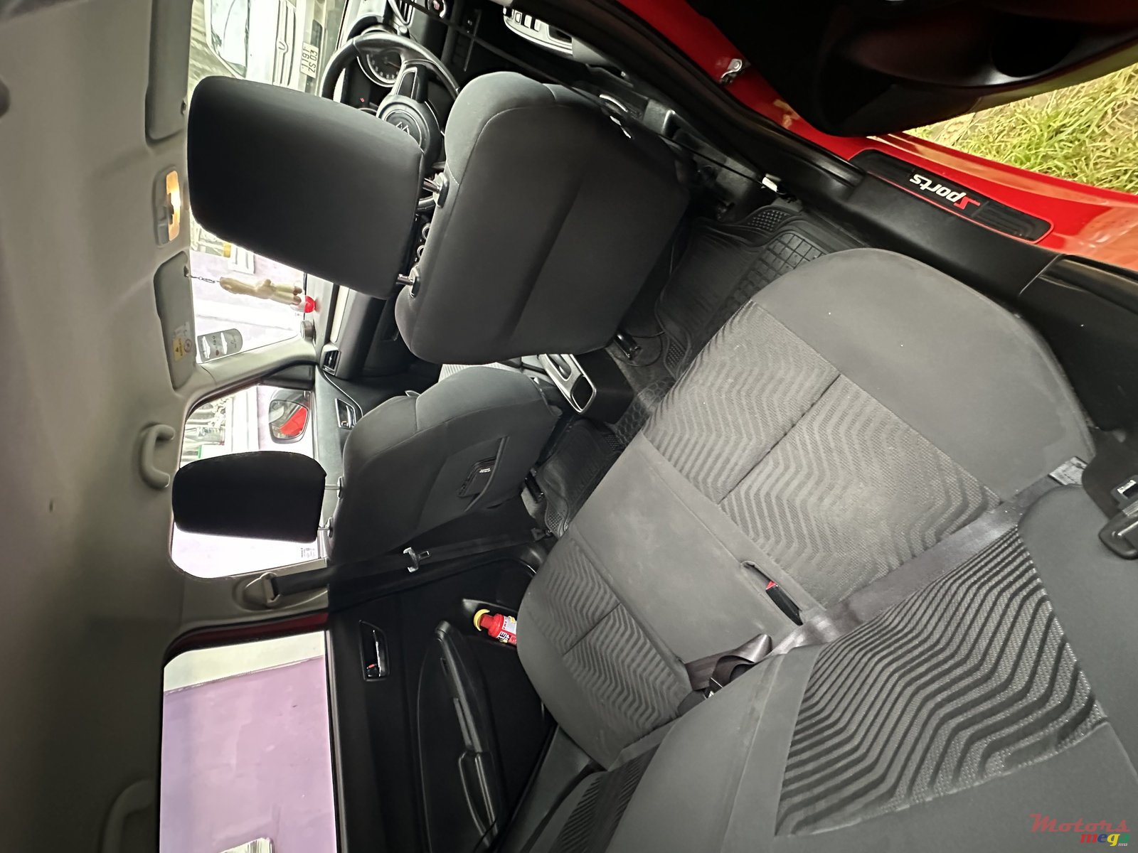 2021' Suzuki Swift photo #6