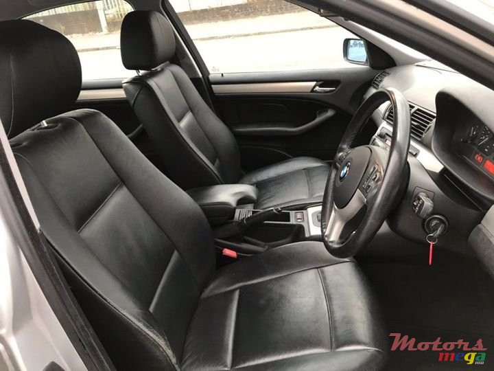 2004' BMW 3 Series E46 2000-2005 photo #3